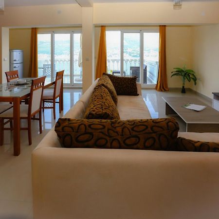 Mountain Bay Views Apartments Njivice Exterior foto